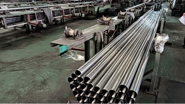 不锈钢管性能，纯净的力量：为什么冶金质量是性能“隐形基石”？