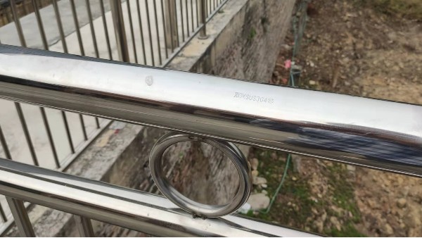 建筑工程用不锈钢管规格厚度如何挑??？