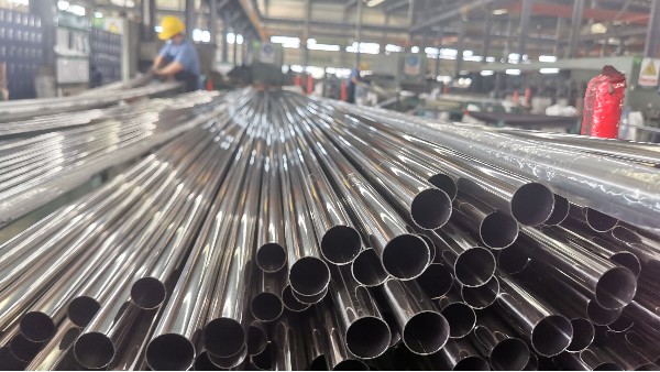 圆管与方管的“几何学”：为什么形状本身就是一种性能？