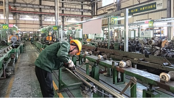 不锈钢焊管胜无缝，换热器选材揭秘！