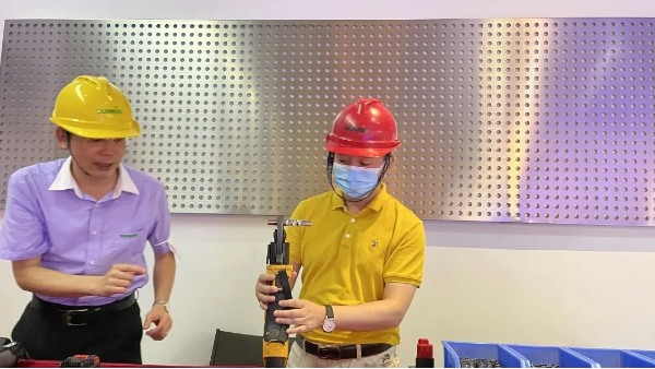 双兴集团：推进三期，拓宽市场