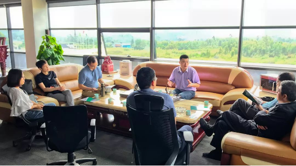 中国五矿商会、佛山外经贸系统领导莅临双兴指导工作