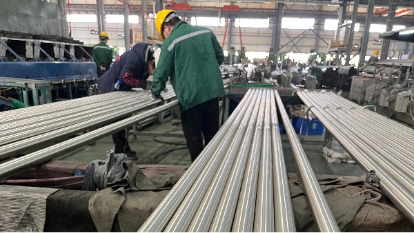 装饰管的“表面文章”：从家居到建筑，如何兼顾美观与耐久？